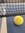 Blindentennisball in gelb